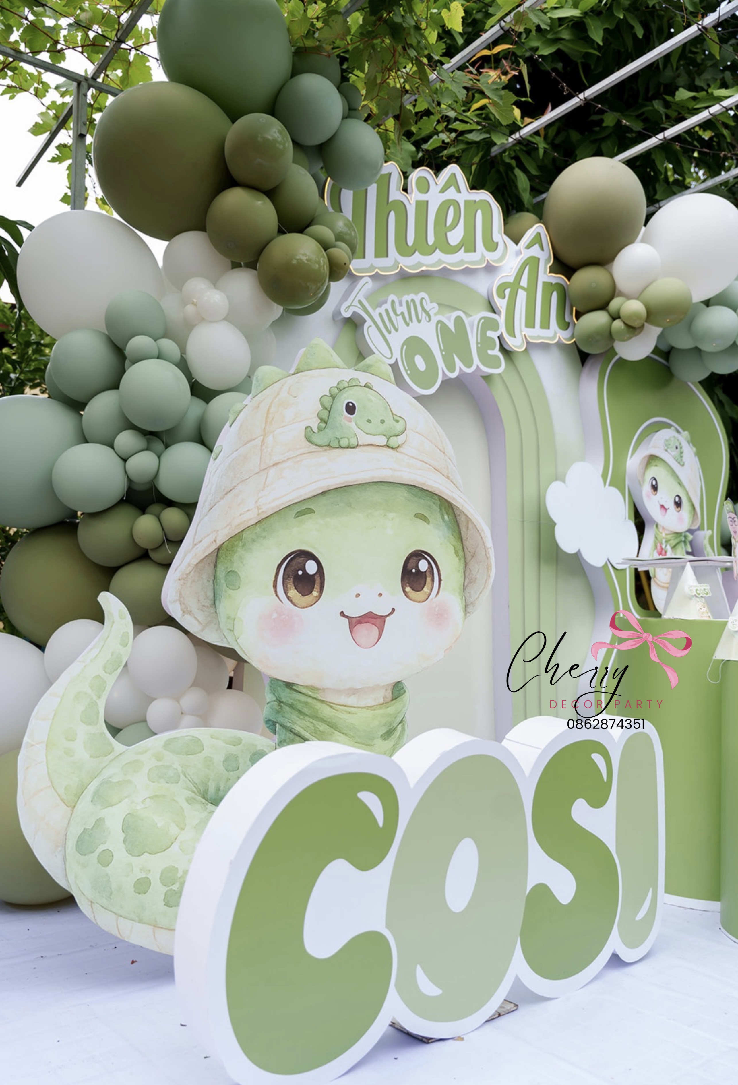 Mẫu trang trí tone xanh lá