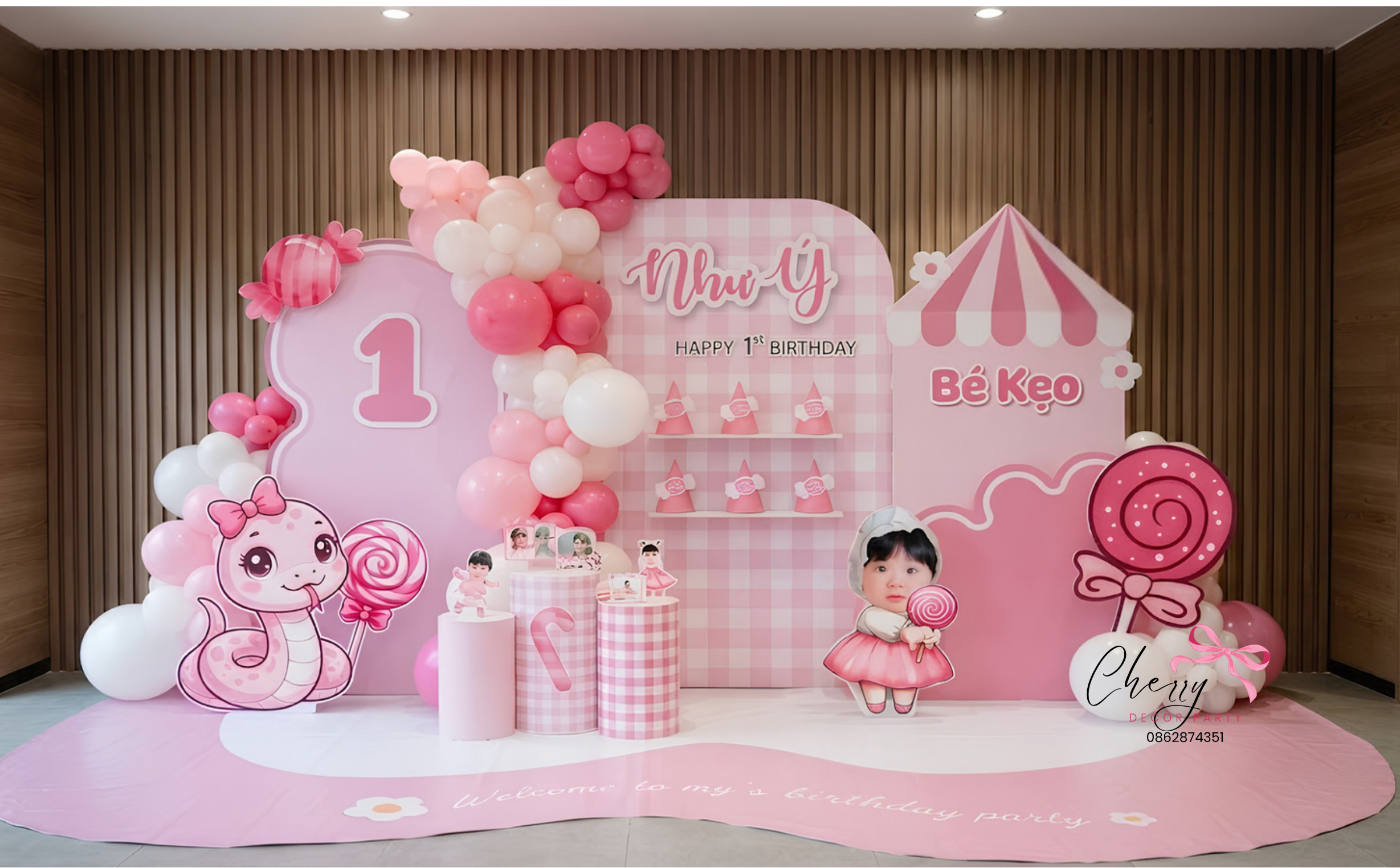 Mẫu trang trí sinh nhật tone hồng bé rắn